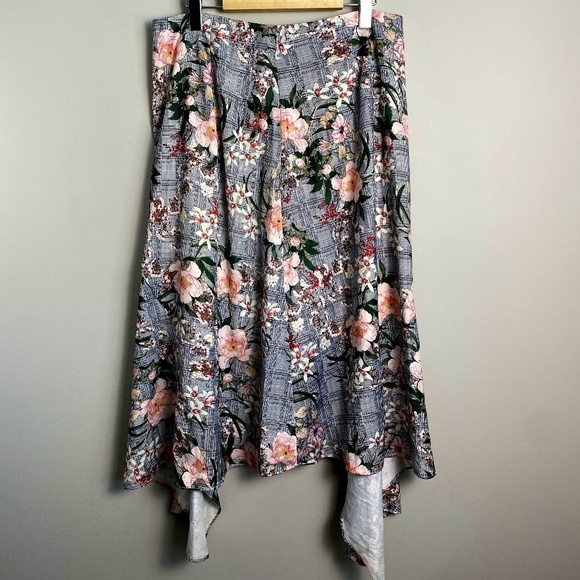2xtremz Dresses & Skirts - 2Xtremz Womens Multi Floral Print Asymmetrical Maxi Skirt Size Large Cottagecore